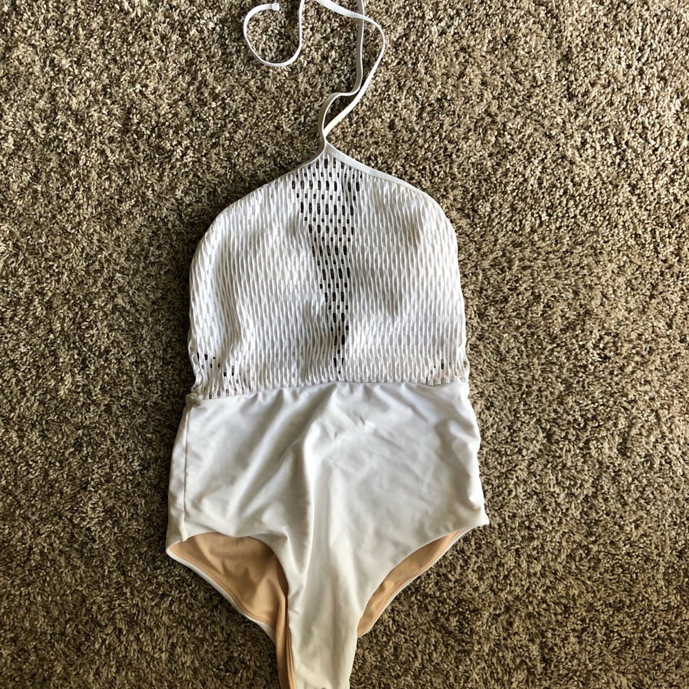 White one-piece mesh swimsuit 💕
